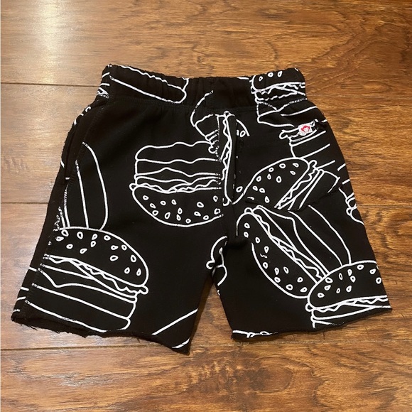 Appaman Boys 2T Camp Shorts - Burger Deluxe - Picture 2 of 2